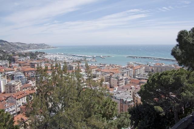 vista di Sanremo dal santuario della Madonna della Costa 